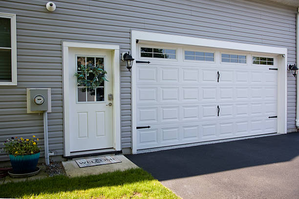 24/7 Emergency Garage Door Panel Replacement experts in Lutcher, LA